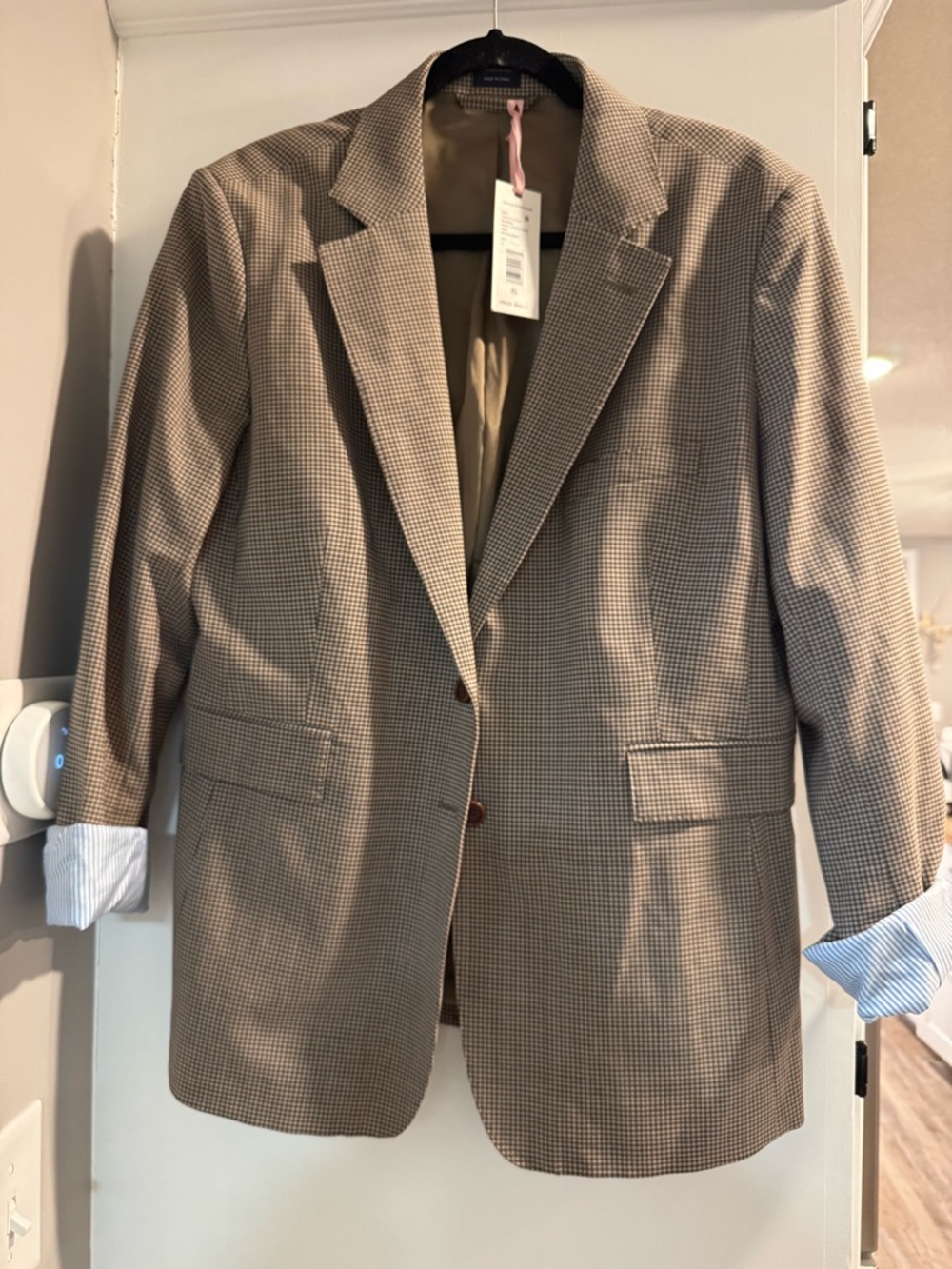 NEW Beautiful Women’s Classic Vineyard Vines Brown and Tan Blazer